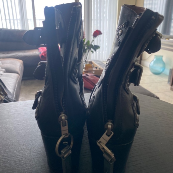 RARE Coach Phoebe Booties - Picture 4 of 6